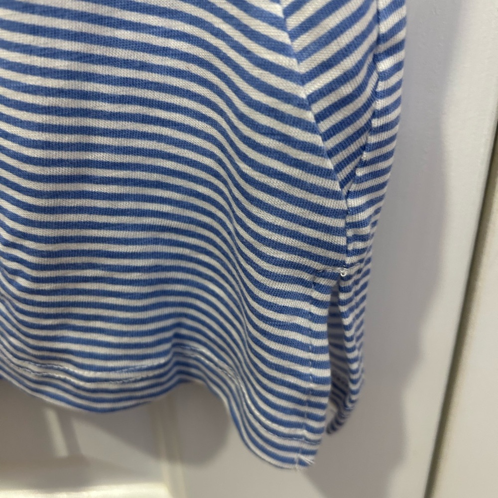 Jane and Delaney blue and white striped v-neck top. Cap sleeves. Size M. NWT - Picture 5 of 6